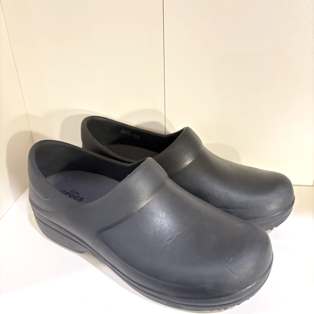 CROCS No Holes Classic Black Slip-Ons Women’s Sz 7